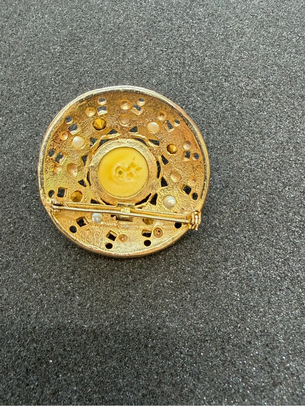 Vintage gold-tone filigree brooch